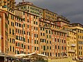 Italiano: Camogli, particolare sui palazzi della passeggiata.