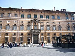 Кампо Марцио - палацо Borghese sulla piazza 1110995.JPG