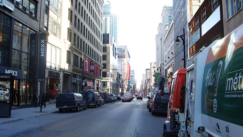 File:Cars along rue Sainte-Catherine, Montreal (17-02-2009).jpg