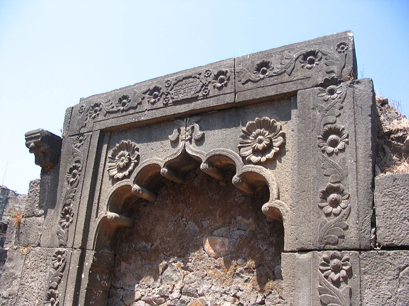 File:Carvings on Murud Janjira.jpg