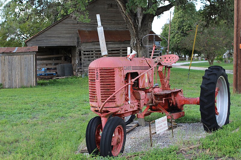 File:Case Tractor Display 10.jpg