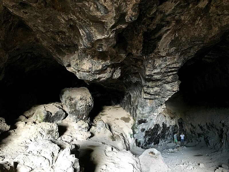 File:Caves of Hawaii (27532129400).jpg