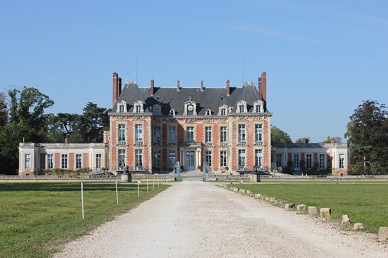 File:Château de la Grange.jpg