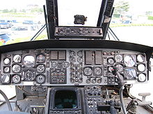 Cockpit del Mitsubishi HSS-2B