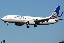 A 737-800 of United Airlines landing at San Diego International Airport in November 2010. Continental 737-824 landing at KSAN.jpg