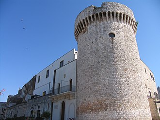 Cylindrical tower or of Luxemburg Conversano01.jpg