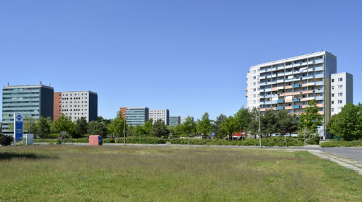 Cottbus, Gelsenkirchener Allee (east at Ricarda-Huch-Straße 2)