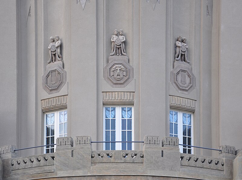 File:Cottbus Theater außen 27.jpg