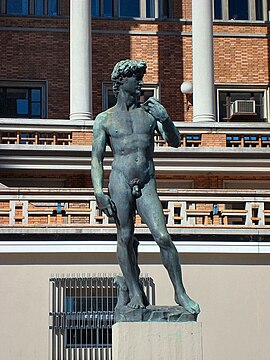 Replica of Michelangelo's David David, Palacio Municipal.jpg