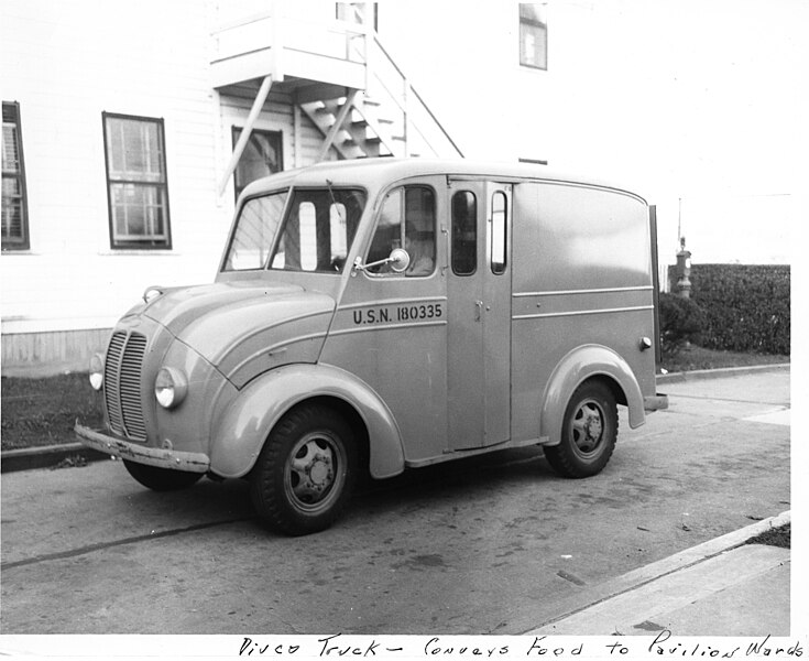 File:Divco Truck- Conveys food to pavilion wards.jpg