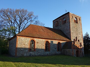 Datei:Dorfkirche_Sadenbeck_2017_NE.jpg