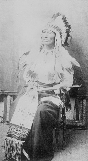 Dull Knife (Cheyenne: Vóóhéhéve or Lakota: Tamílapéšni), Chief of Northern Cheyenne at Battle of Little Bighorn