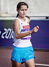 Photographie d'Elena Lashmanova lors de l'épreuve de marche