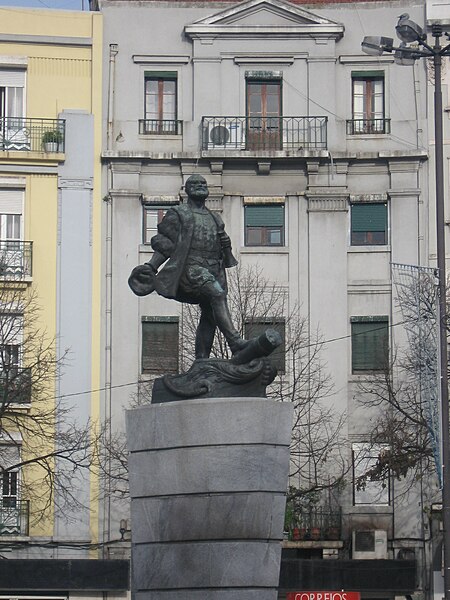 File:EstatuaFMagalhaes.JPG