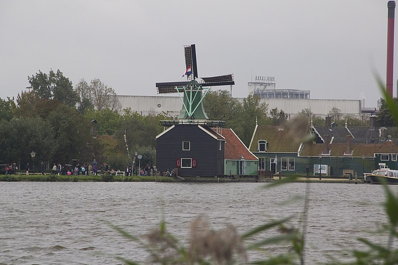 File:Exterieur molen de huisman 1.jpg