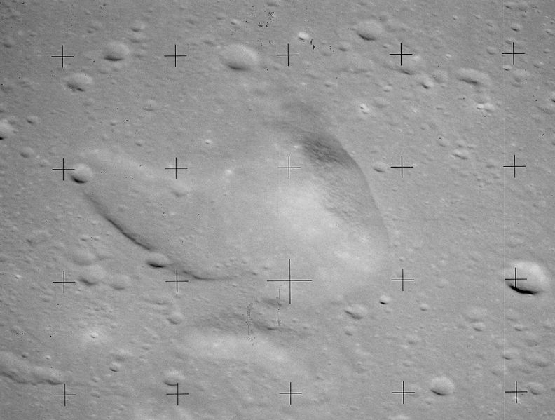 File:Fedorov crater AS15-92-12469.jpg