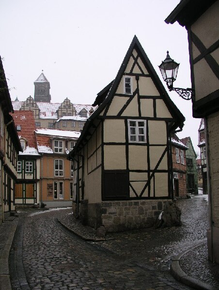 File:Finkenherd in Quedlinburg.jpg