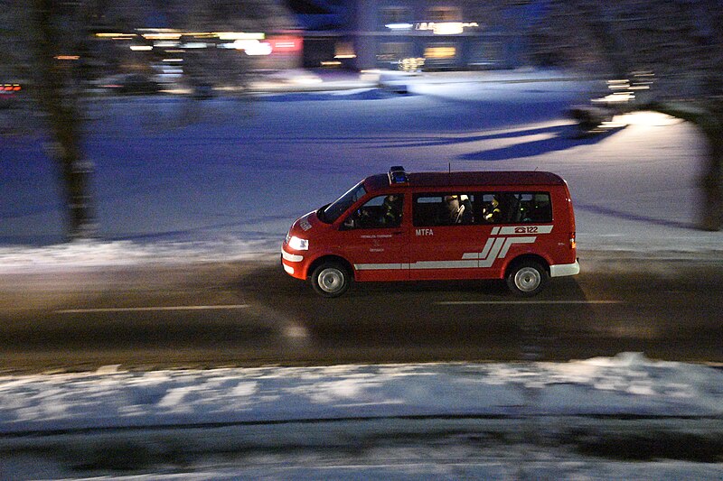 File:Firebrigarde Uebersbach VW-Transporter.JPG