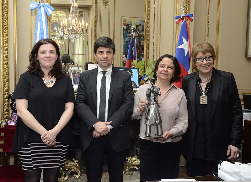 File:Firma del acuerdo para el fomento de coproducción audiovisual entre Argentina y Chile (15206661630).jpg