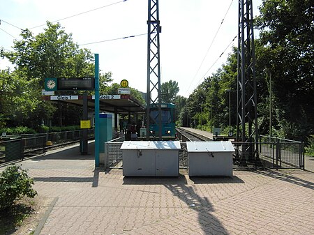 Frankfurt am Main Stadtbahnstation Preungesheim (14790372254)