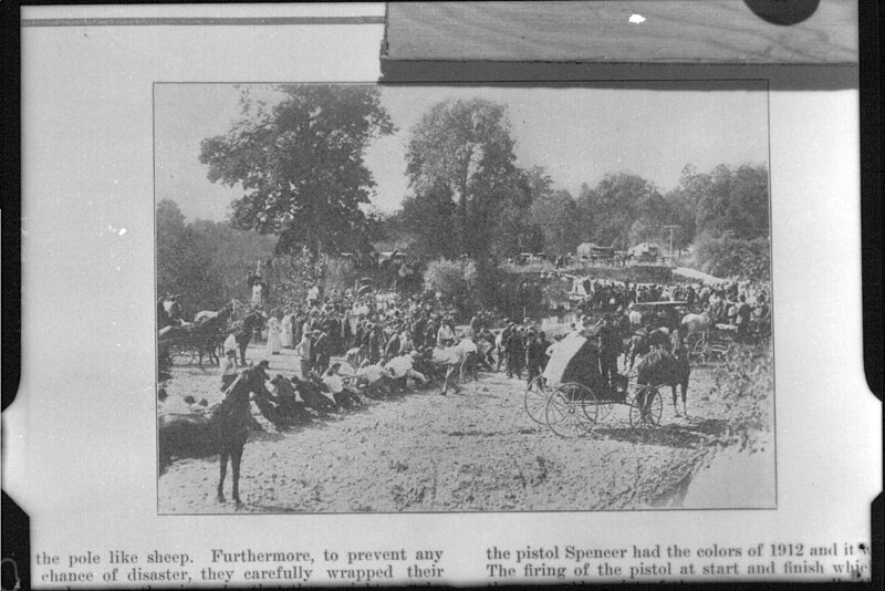 File:Freshman-sophomore tug-of-war on the Tallawanda 1908 (3193548981).jpg