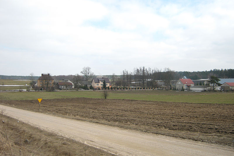 File:Górskie - wieś.jpg