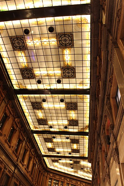 File:Galleria Alberto Sordi (Roma) 6.jpg