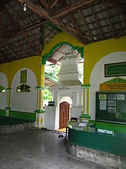 Gerbang makam Kyai Gribig, Jatinom, Klaten