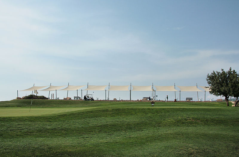 File:Golf fields 2799.jpg