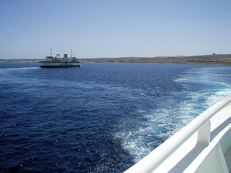 File:Gozo to Malta ferry -b.jpg