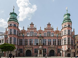 Großes Zeughaus: Architektur, Galerie, Literatur