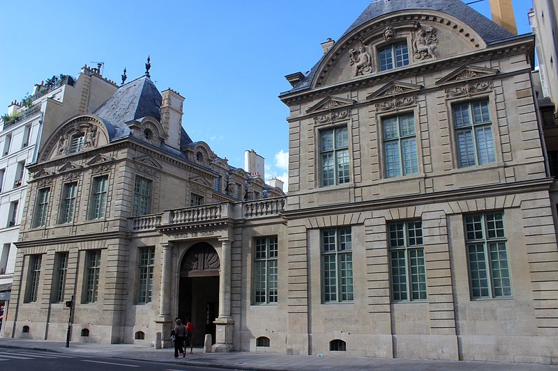 File:Hôtel de Sully, París. 19.JPG