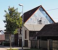 Deutsch: Gebäude mit Blechplattenverkleidung der Westfassade, Hauptstraße 38 in Perouse in Baden-Württemberg. English: House with sheet metal plates on the west facade, Hauptstraße 38 in Perouse, German Federal State Baden-Württemberg.