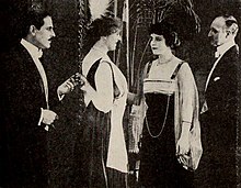 Descrição da imagem Her Husband's Honor (1918) - 2.jpg.