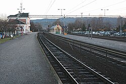 Hokksund Stasjon: Linjer og ruter, Svingskive, Plattformer og ruter
