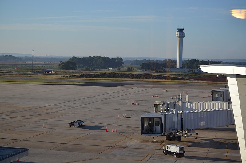 File:Huntsville International Airport Huntsville Alabama 9-25-2014.JPG