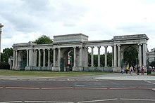 Der „Grand Entrance“ vom Hyde Park, wo das Musikvideo zu Come On gedreht wurde