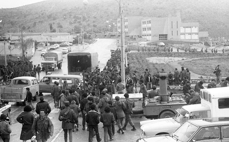 File:IDF a Day unit with sport competition at a corporal military school (FL62515910).jpg