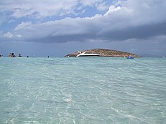 Illa Redona vista dalla spiaggia di n'Adolf.