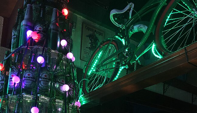 Christmas decor in an Irish Pub in West Palm FL