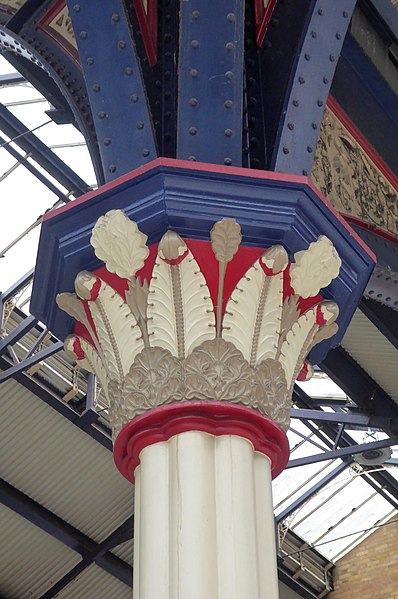 File:Interior Detail inside Liverpool Street Railway Station.jpg