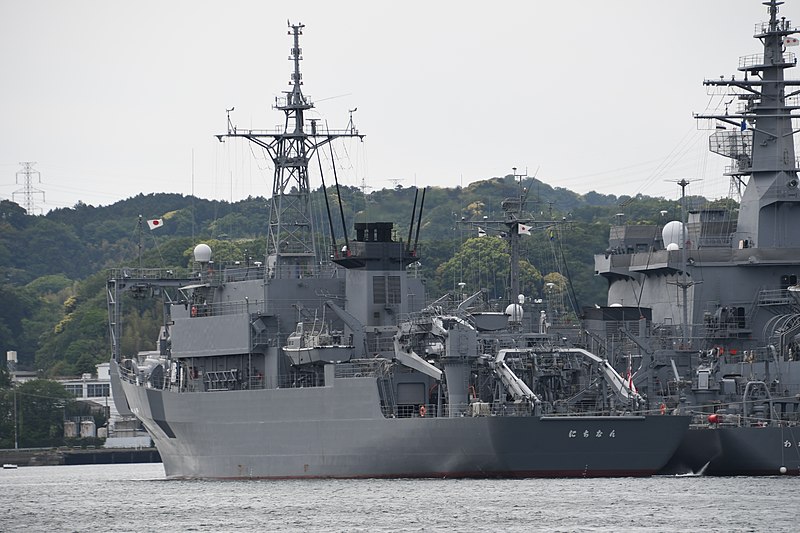 File:JS Nichinan(AGS-5105) left rear view at JMSDF Yokosuka Naval Base April 30, 2018 03.jpg