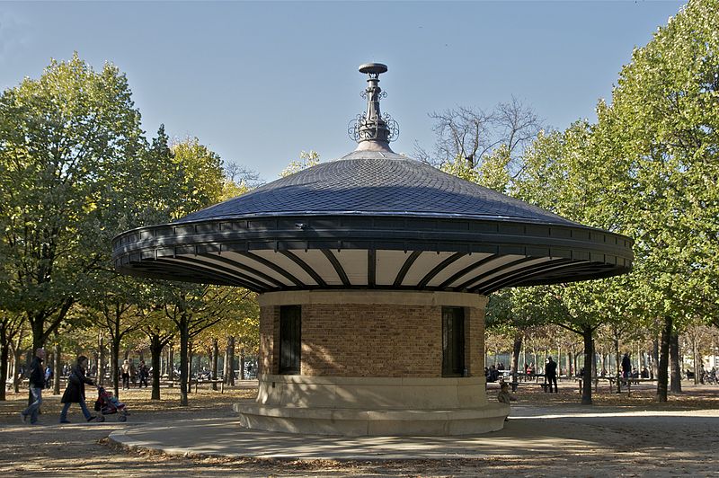 File:Jardin du Luxembourg abri des surveillants.jpg