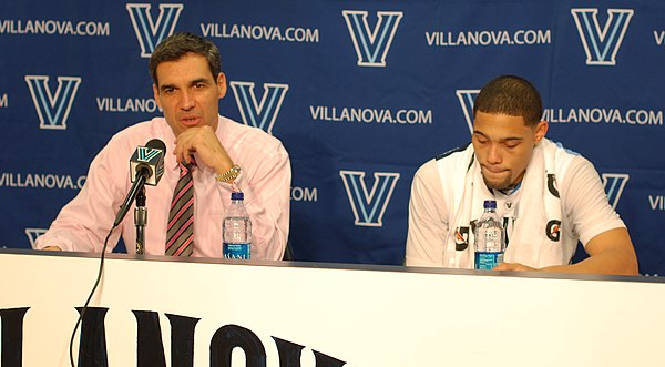 Jay Wright with Scottie Reynolds at a press conference on December 23, 2009