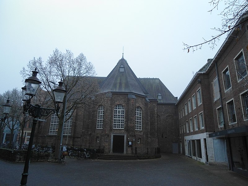 File:Joriskerk noordzijde Venlo.jpg