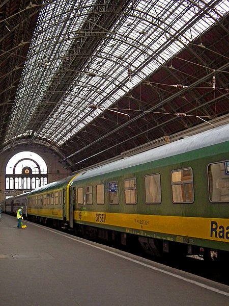 File:Keleti pályaudvar felvételi épülete, Budapest.jpg