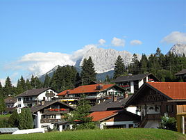 Local prospectus Klais (in the background the Karwendel Mountains)