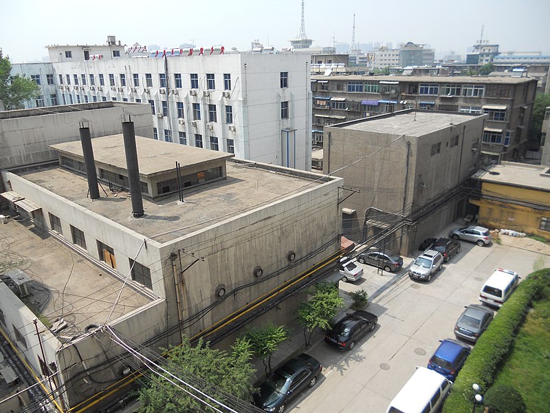 File:LONG HAI HOTEL, Xi'an, Shaanxi, June 11, 2010 - panoramio (1).jpg