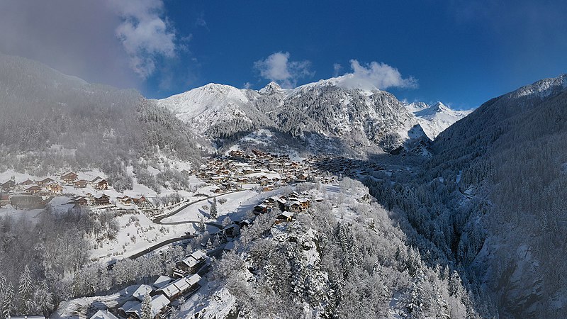 File:La-Plagne-Champagny-en-Vanoise OTGP.jpg