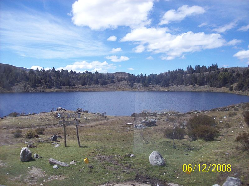 File:Laguna de mucubaji edo merida.JPG